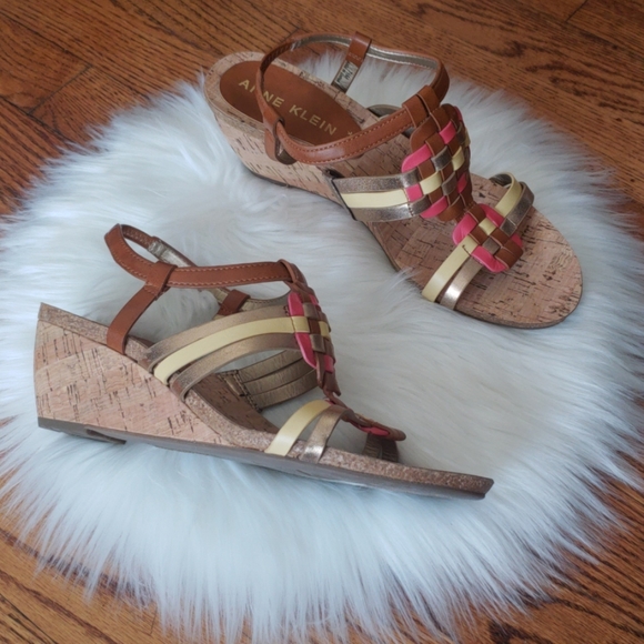 anne klein tilly wedge